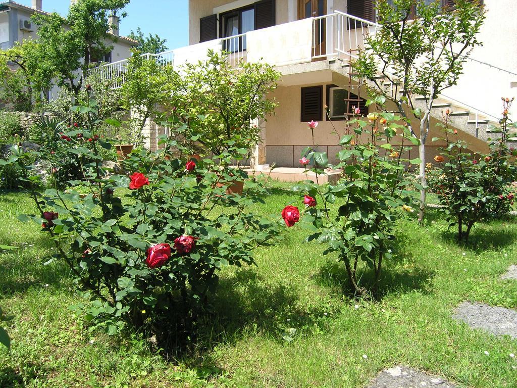 Apartments Ines Krk Town Exterior photo